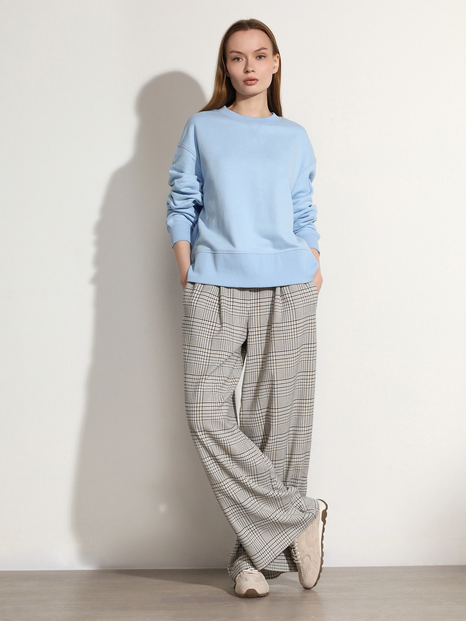 Толстовка голубого цвета из смесового хлопка